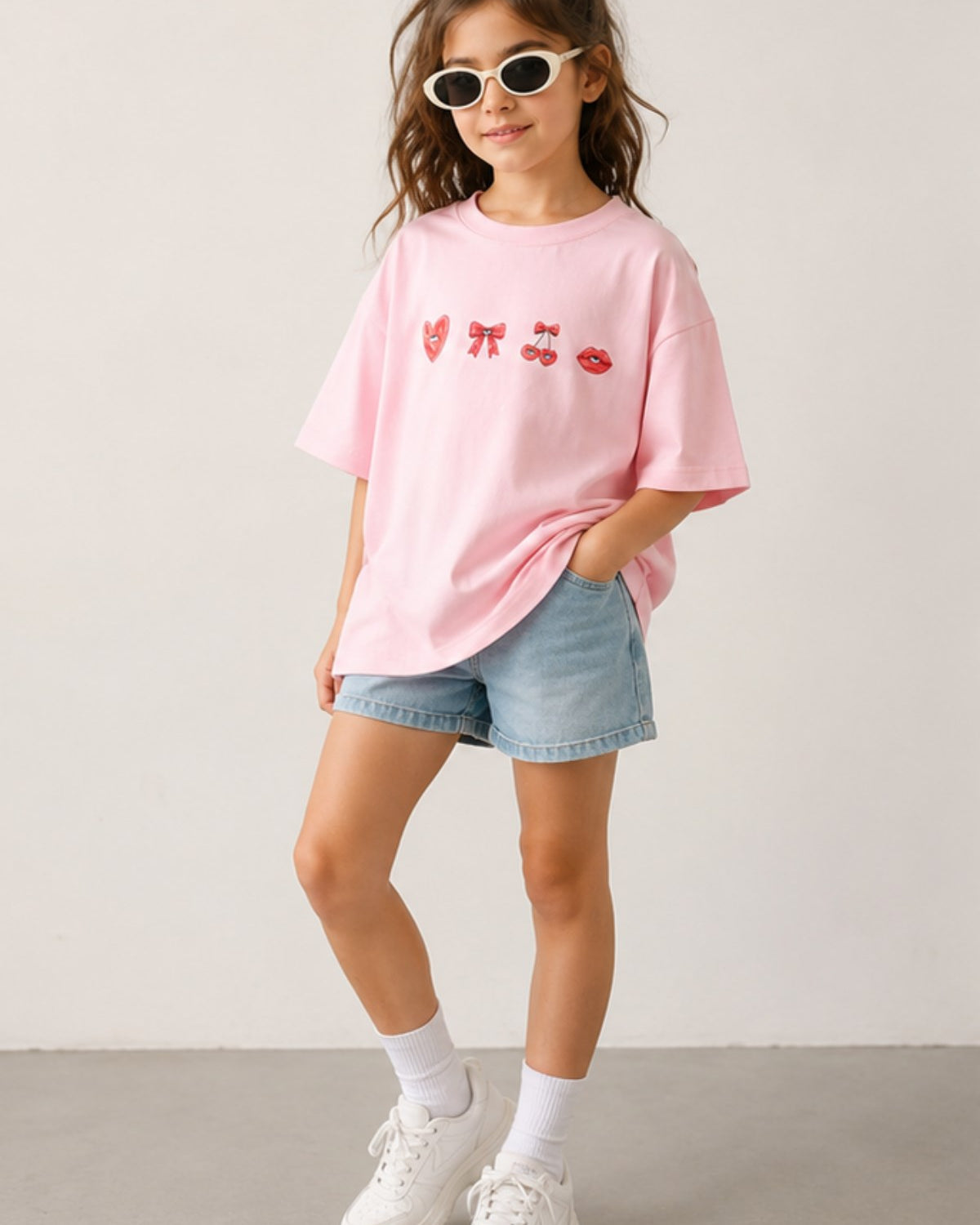Kız Çocuk Oversize Tişört Cherry Kiss Baskılı Pembe – Bisiklet Yaka, Rahat Kalıp, %100 Pamuk
