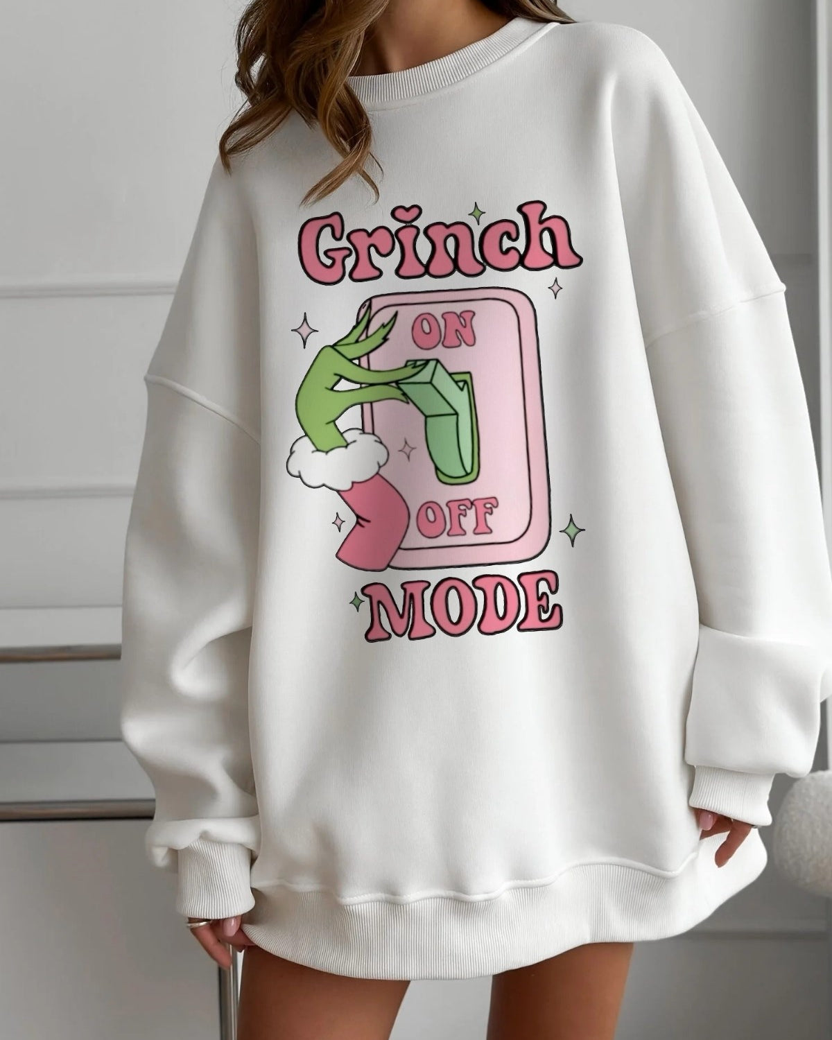 Kadın Oversize Sweatshirt Elbise Grinch Mode Baskılı Beyaz – Bisiklet Yaka, 3 İplik Şardonlu Polar