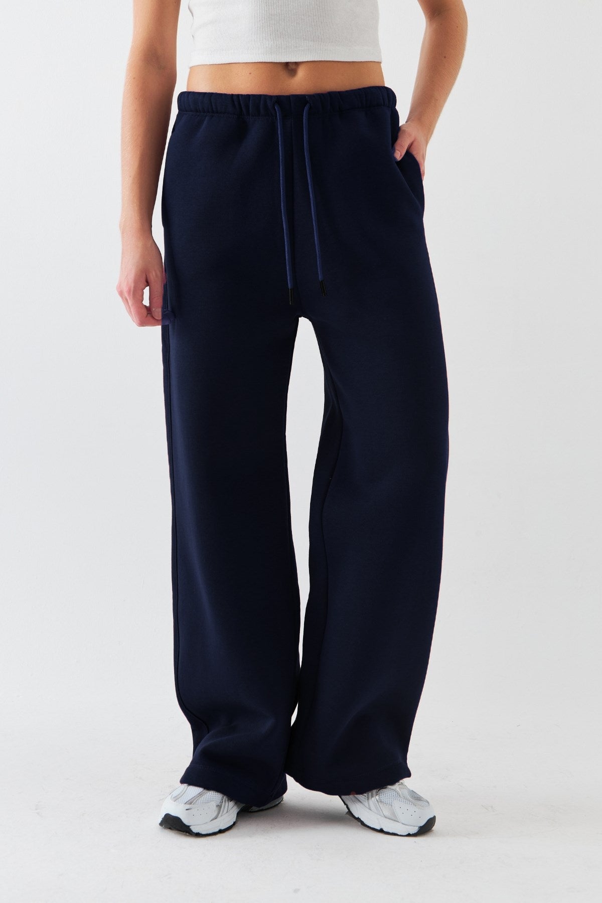 Oversize Unisex Eşofman Altı Lacivert – 3 İplik Şardonlu, Bol Paça, Cepli, Modern Rahat Kesim