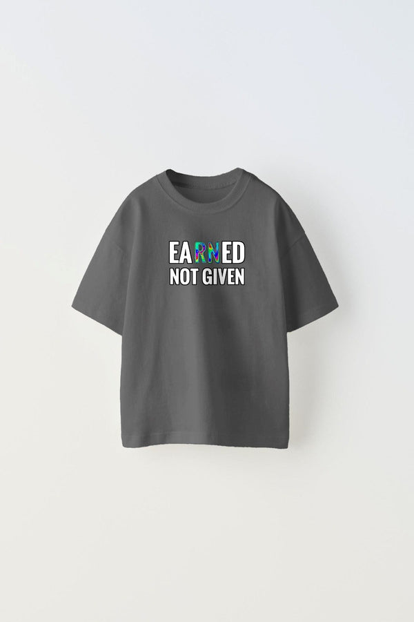 Earned Not Gıven Yazılı Futbol Tasarım Baskılı Füme Çocuk T-shirt