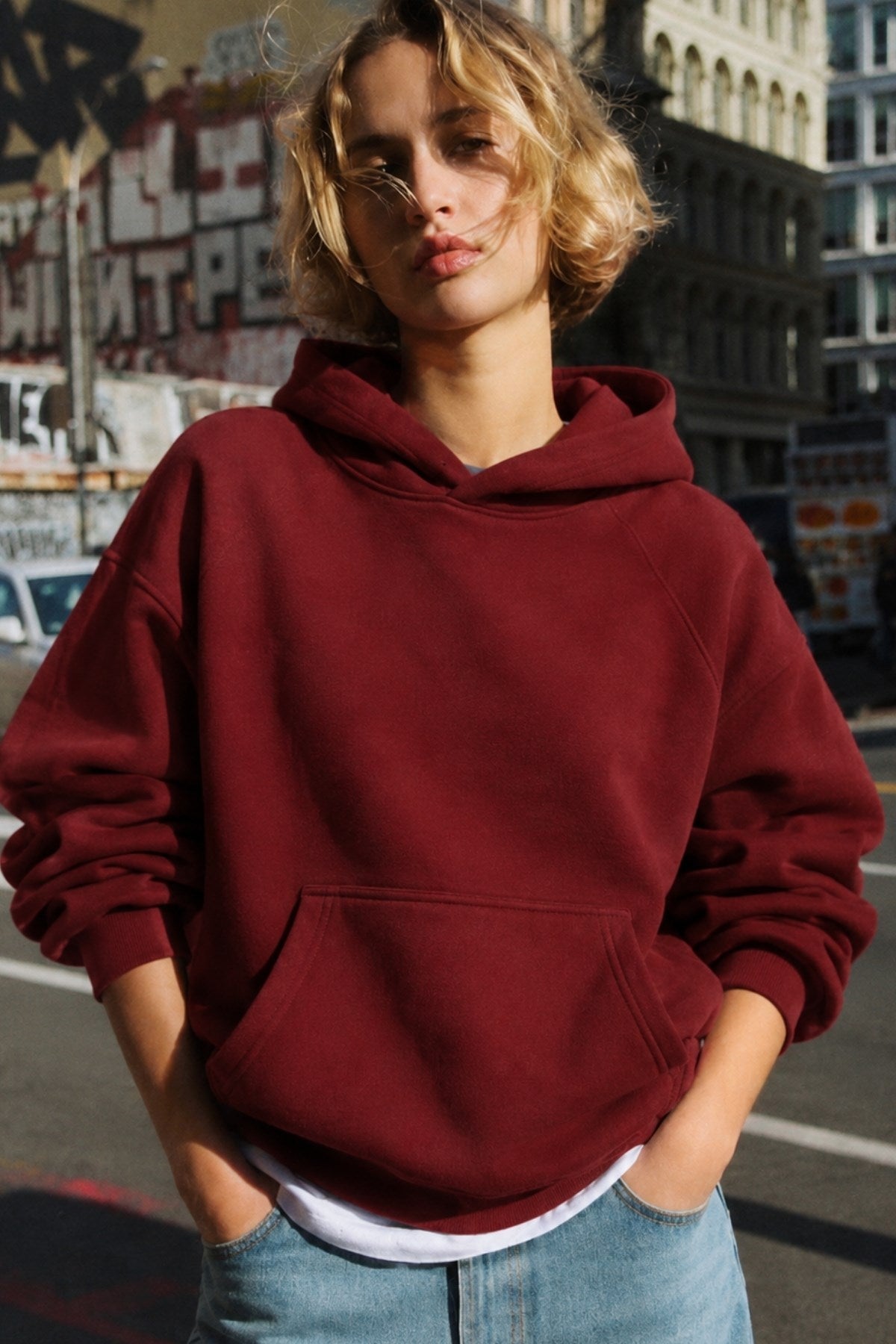 Kadın Oversize Hoodie Cry First Baskılı Bordo – Kapüşonlu, Kanguru Cepli, 3 İplik Şardonlu Polar