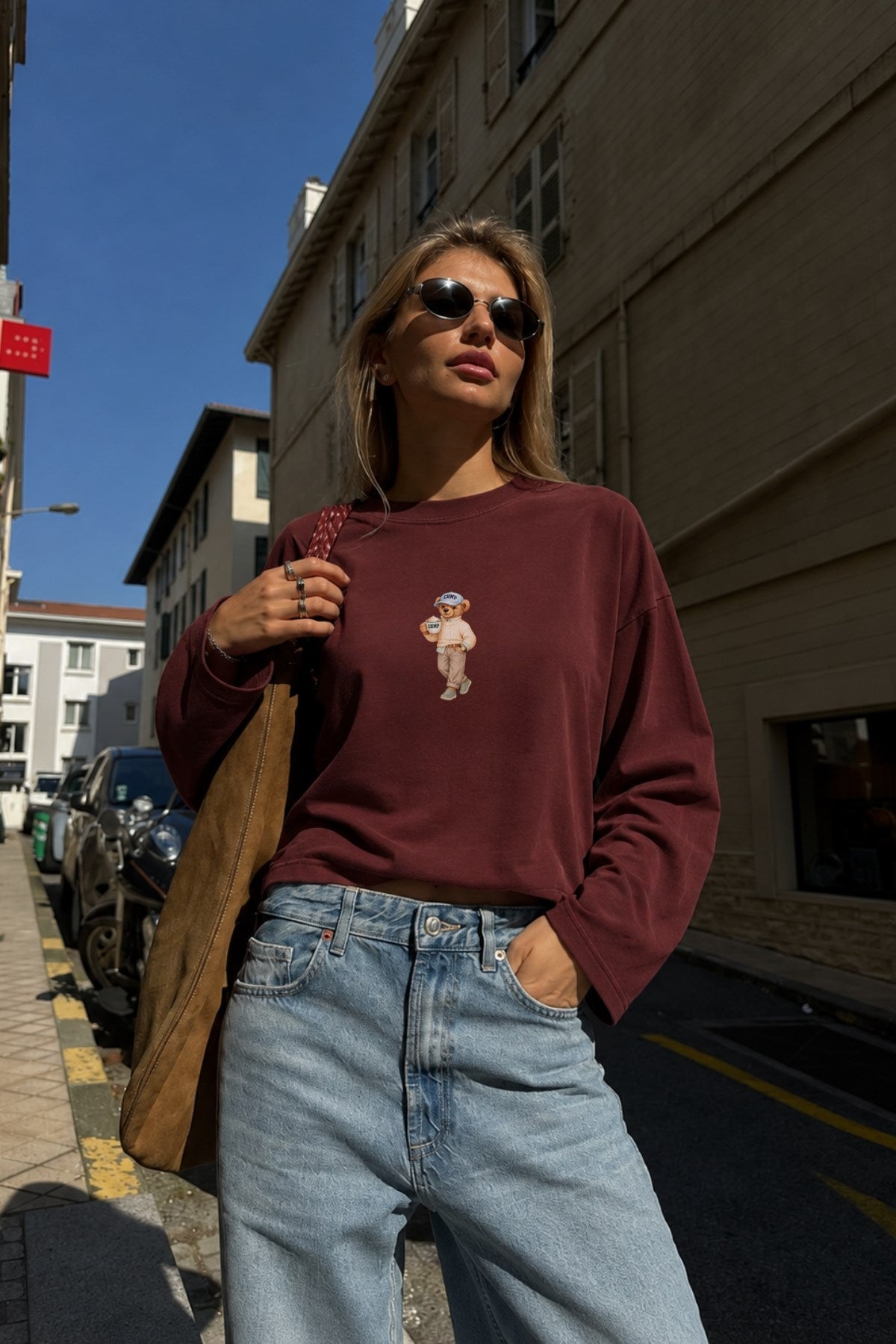 Kadın Relaxed Fit Sweatshirt Coffee Bear Baskılı Bordo – Bisiklet Yaka, 3 İplik Şardonsuz, Geniş Kol