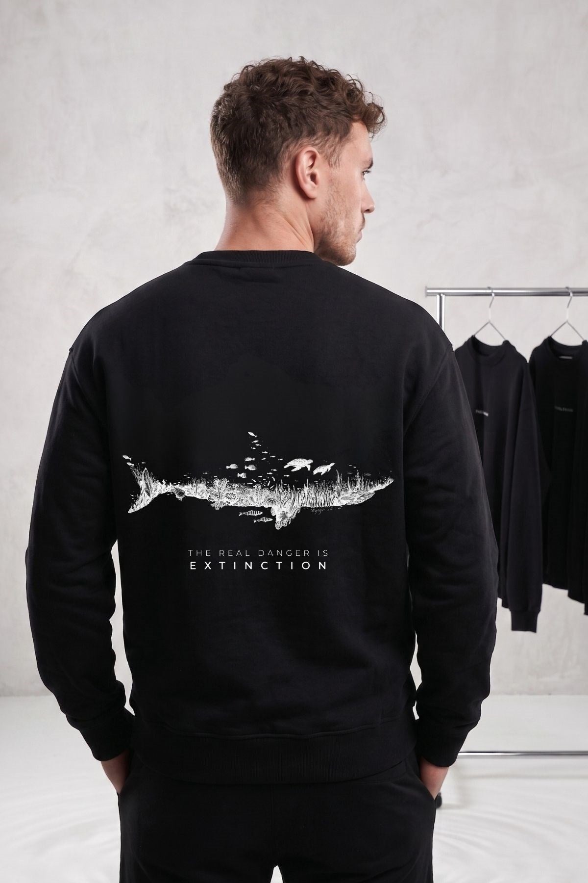 Erkek Oversize Sweatshirt Extinction Baskılı Siyah – Bisiklet Yaka, 3 İplik Şardonlu Polar