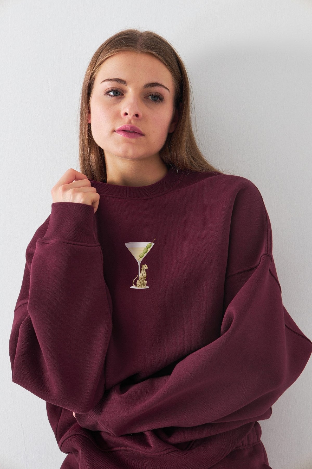 Kadın Oversize Sweatshirt Martini Leopard Baskılı Bordo – Bisiklet Yaka, 3 İplik Şardonlu Polar