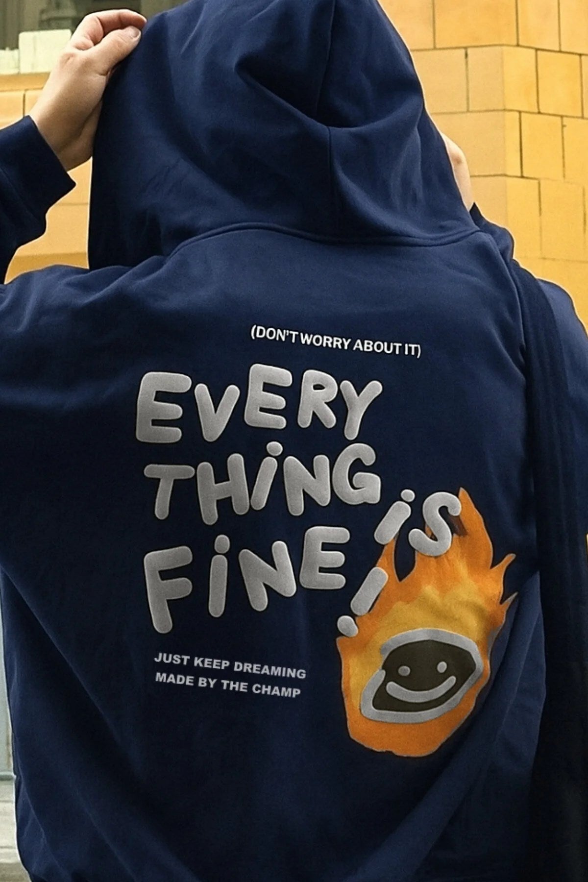  Every Thing Is Fine Baskılı Unisex Lacivert Kapüşonlu Sweatshirt – 3 İplik Şardonlu Kumaş
