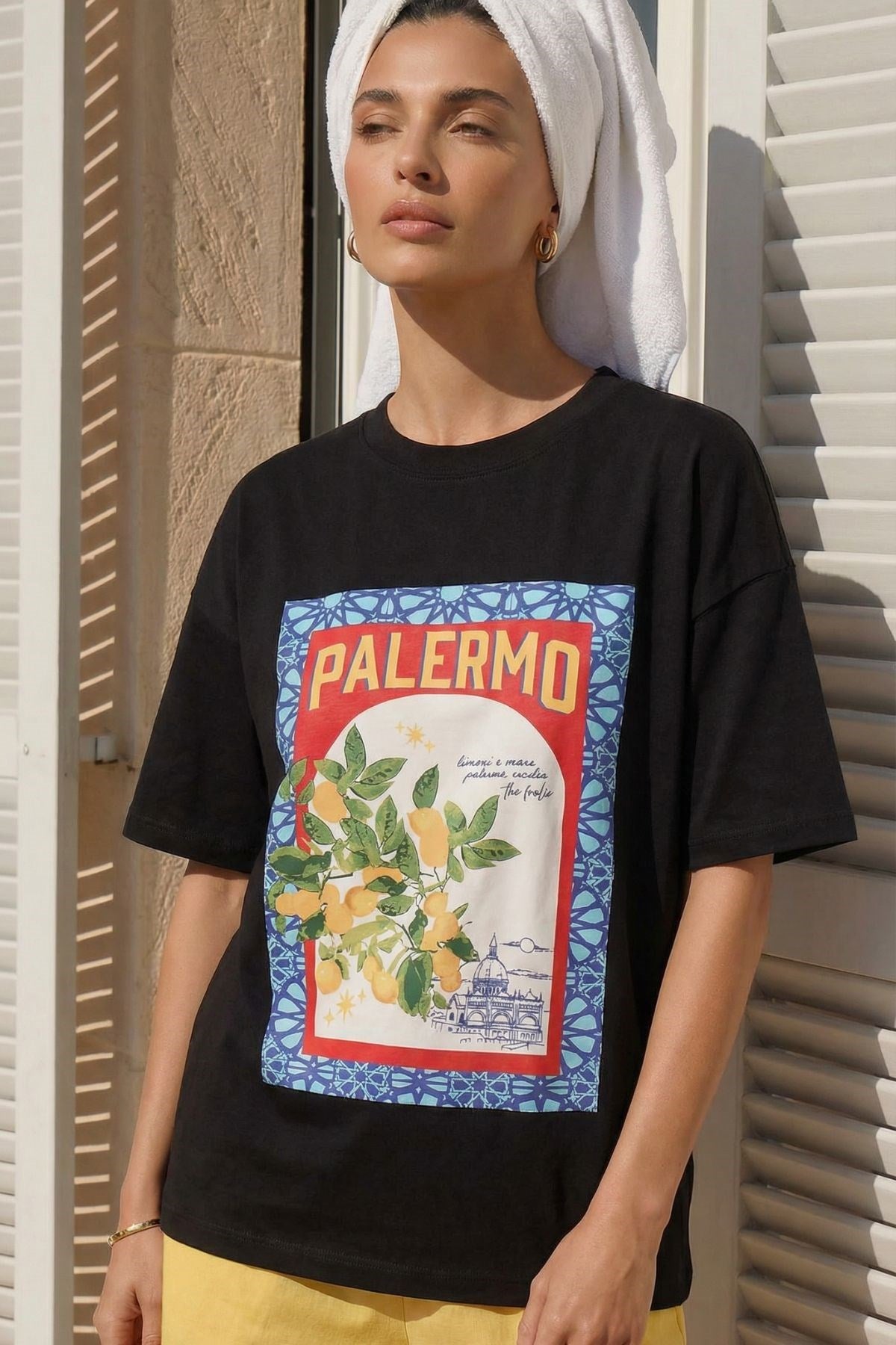 Kadın Oversize Tişört Palermo Lemon Baskılı Siyah – Bisiklet Yaka, Rahat Kalıp, %100 Pamuk