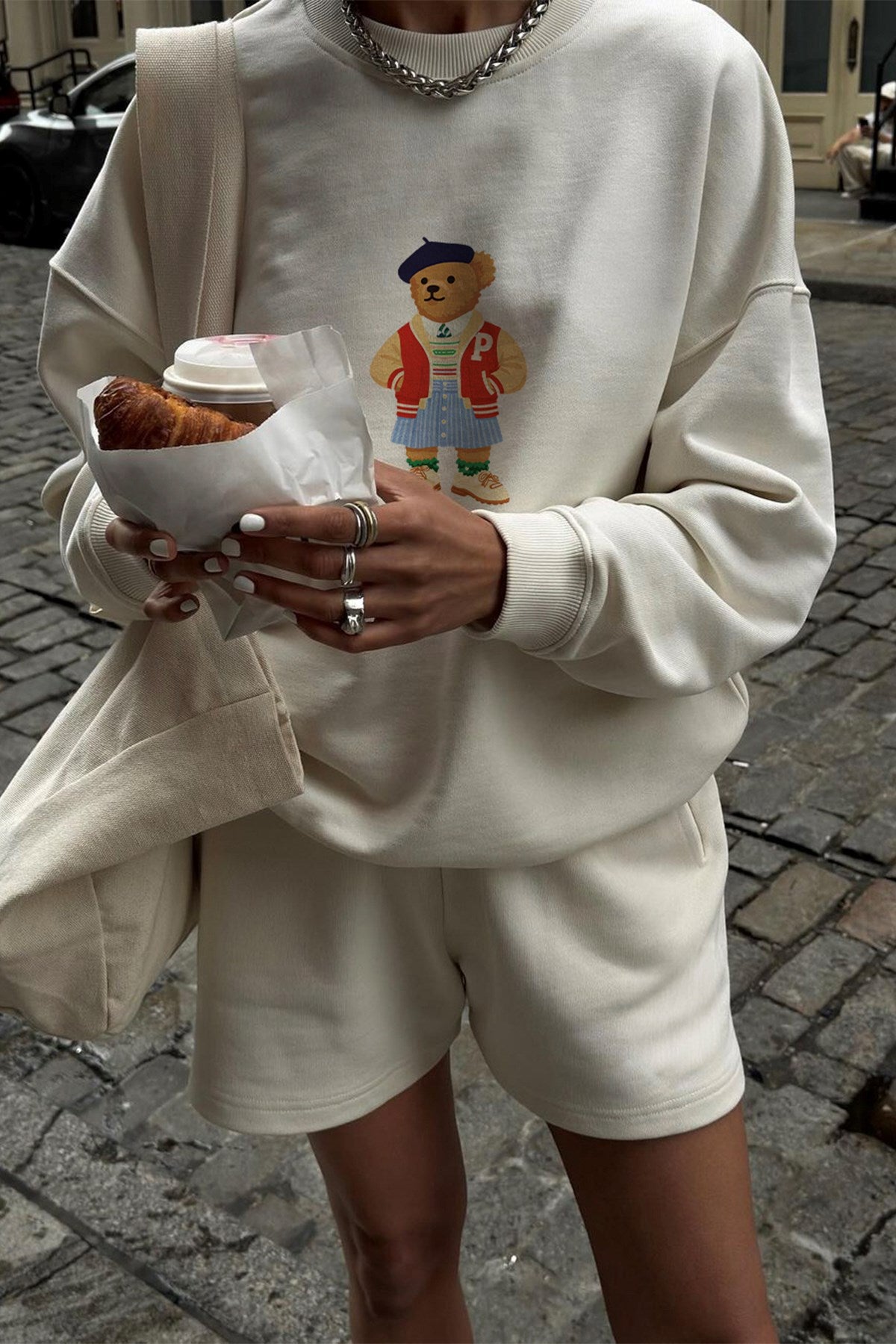 Kadın Oversize Sweatshirt Campus Bear Baskılı Beyaz – Bisiklet Yaka, 3 İplik Şardonlu Polar