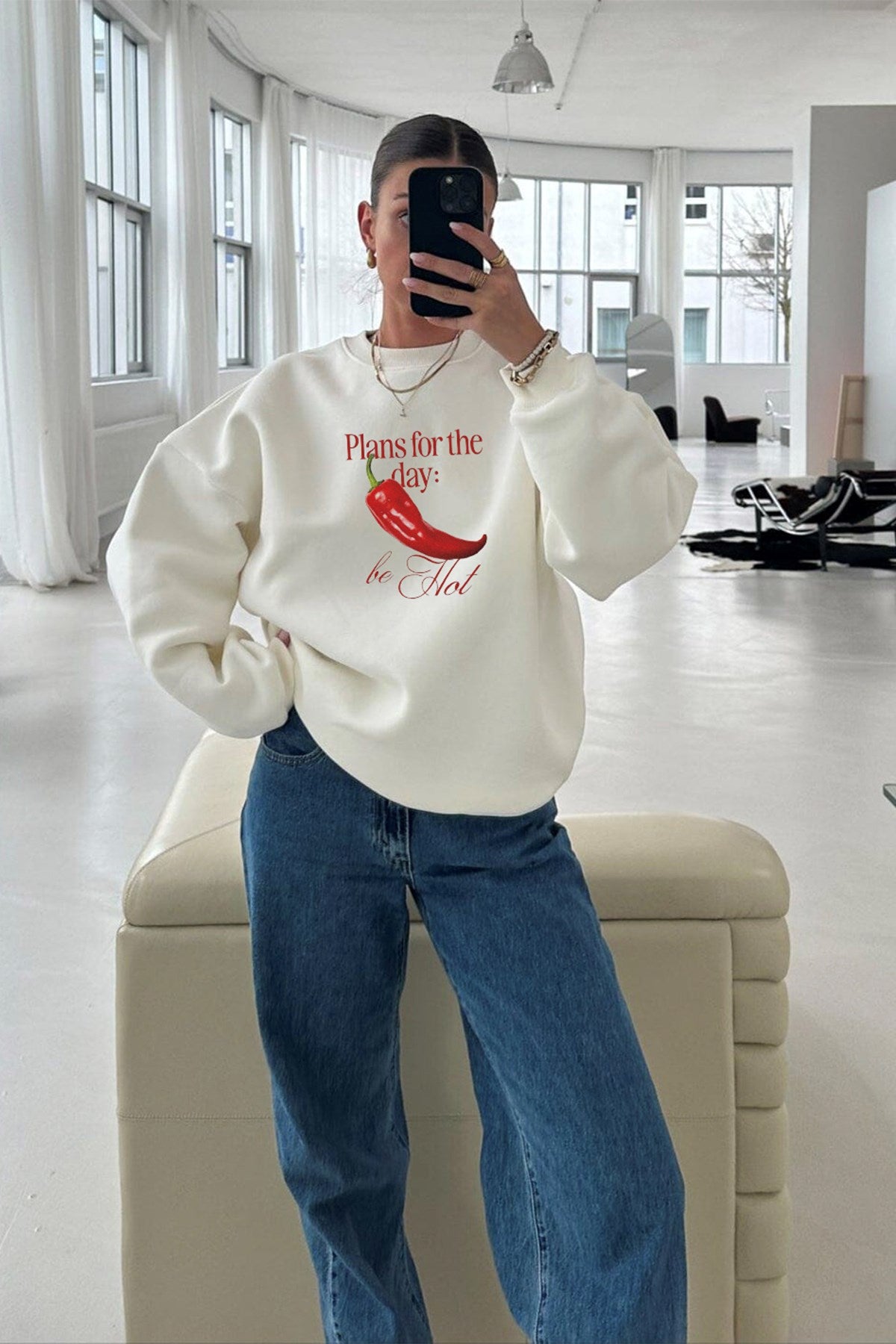 Kadın Oversize Sweatshirt Be Hot Baskılı Beyaz – Bisiklet Yaka, 3 İplik Şardonlu Polar