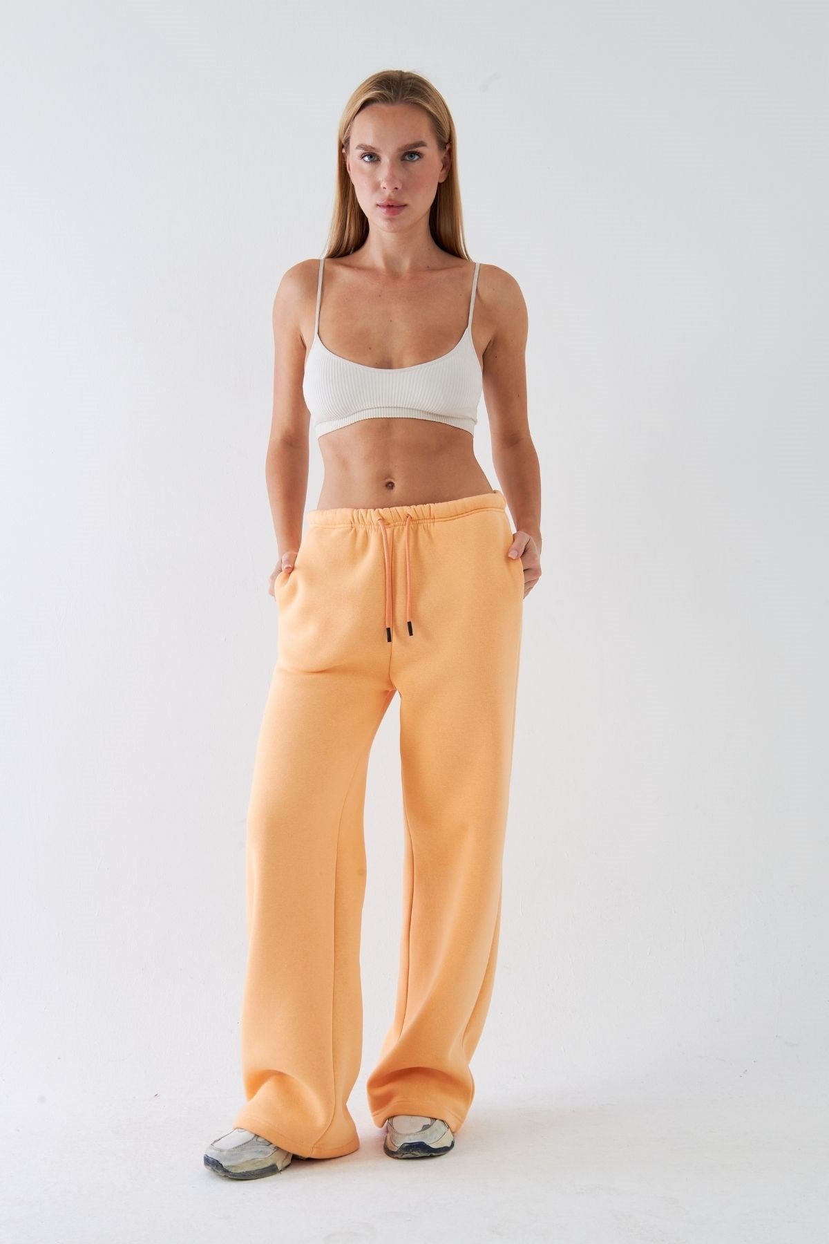 Oversize Unisex Eşofman Altı Turuncu – 3 İplik Şardonlu, Bol Paça, Cepli, Modern Rahat Kesim