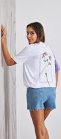 Çiçek Temalı Tasarım Baskılı Beyaz Kadın T-Shirt
