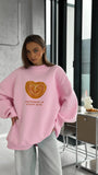 Kadın Oversize Sweatshirt Elbise Bakery Kalpli Palmier Baskılı Pembe – Bisiklet Yaka, 3 İplik Polar