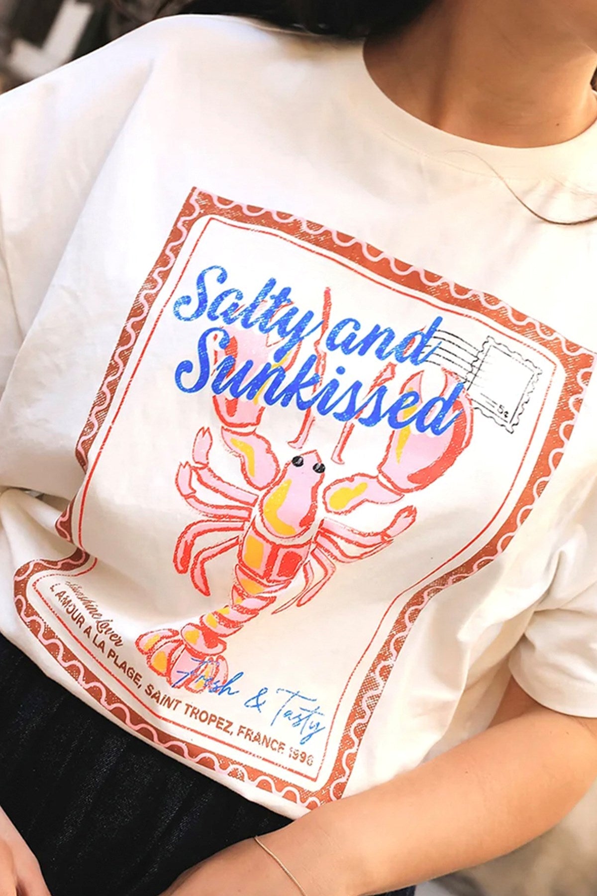 Kadın Oversize Tişört Salty&Sunkissed Baskılı Beyaz – Bisiklet Yaka, %100 Pamuk Compact Süprem 24/1