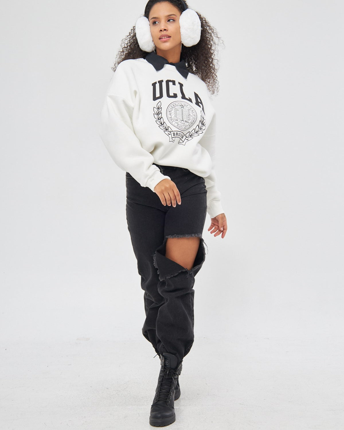 Ucla Yazı Baskılı Bisiklet Yaka İçi Polar Oversize Kesim Unisex Beyaz Sweatshirt