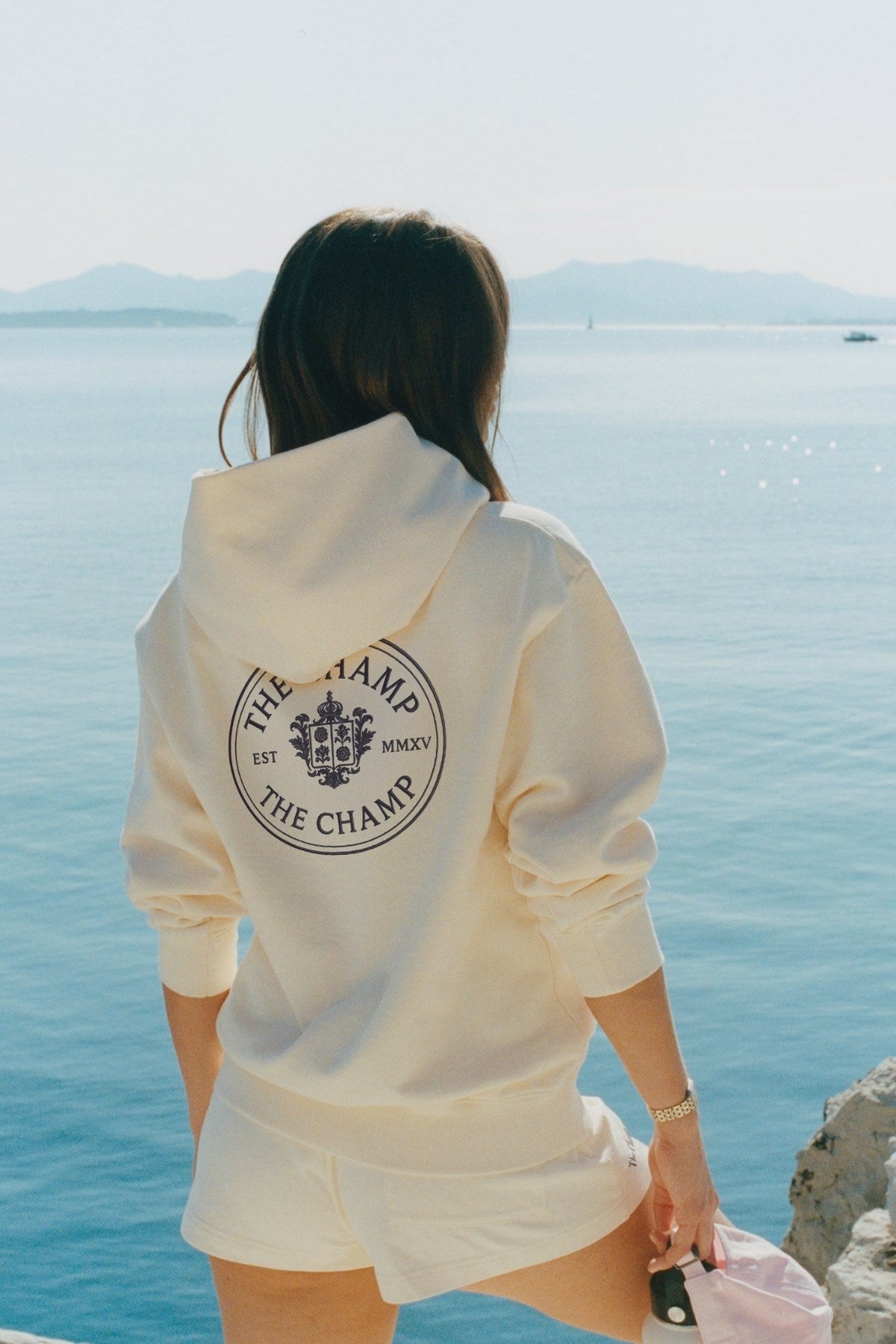 Unisex 3 İplik Şardonlu Ekru Kapüşonlu Sweatshirt – The Champ Baskılı, Armalı, Modern Şehir Modası