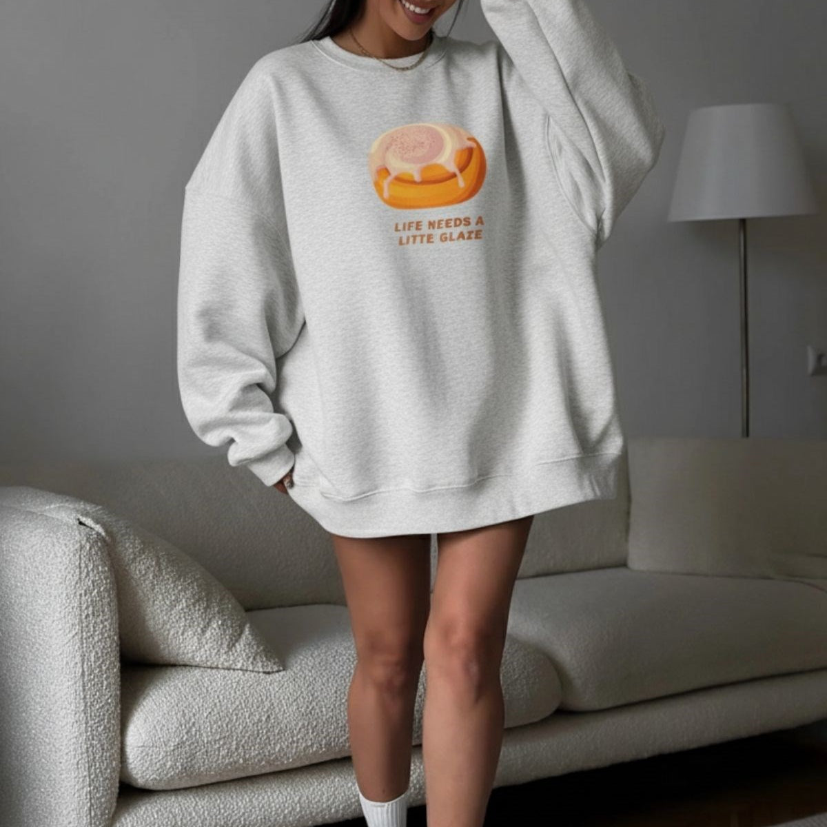 Kadın Oversize Sweat Elbise Bakery Glazed Donut Baskılı Gri Melanj – Bisiklet Yaka, 3 İplik Polar