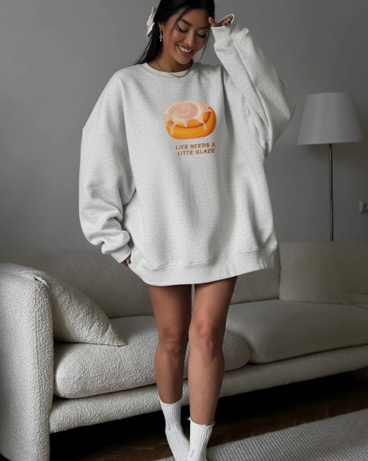 Kadın Oversize Sweat Elbise Bakery Glazed Donut Baskılı Gri Melanj – Bisiklet Yaka, 3 İplik Polar