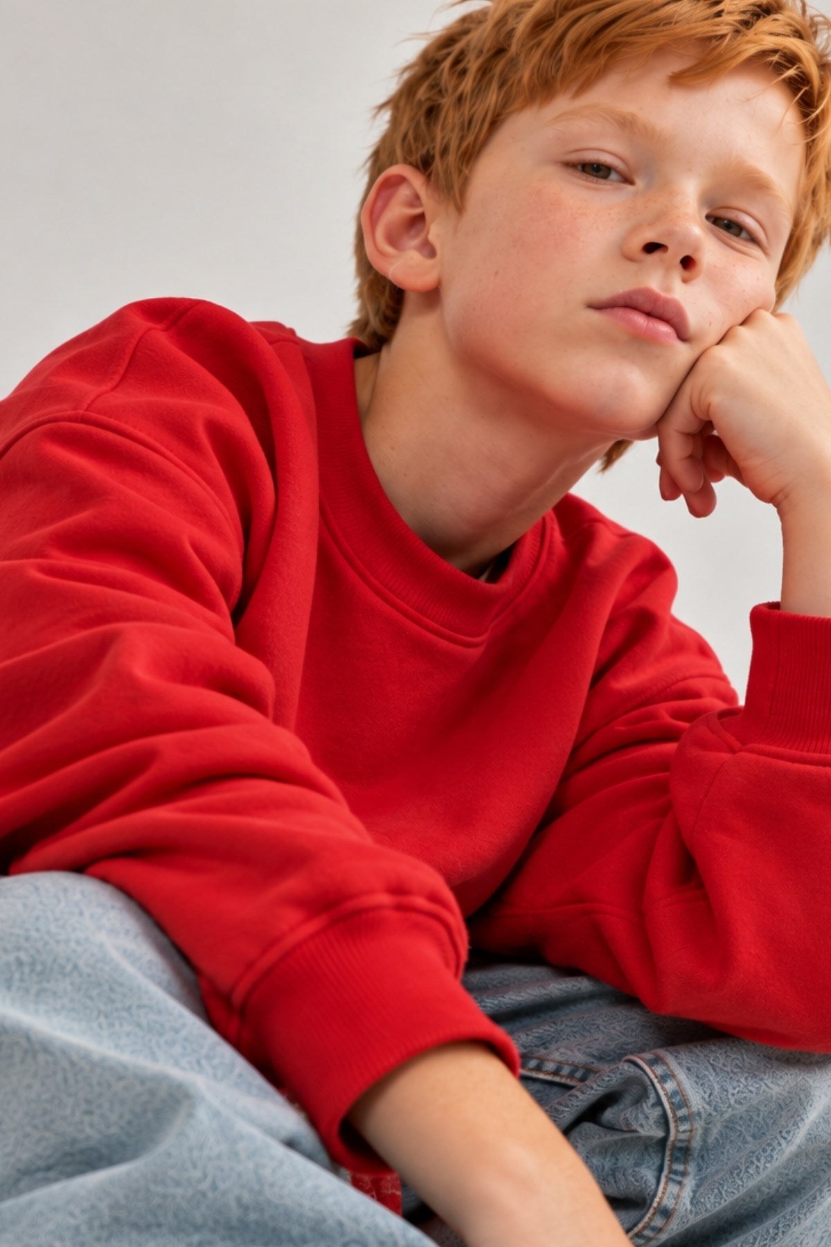 Erkek Çocuk Oversize Sweatshirt Basic Kırmzı – Bisiklet yaka, 3 iplik şardonlu polar