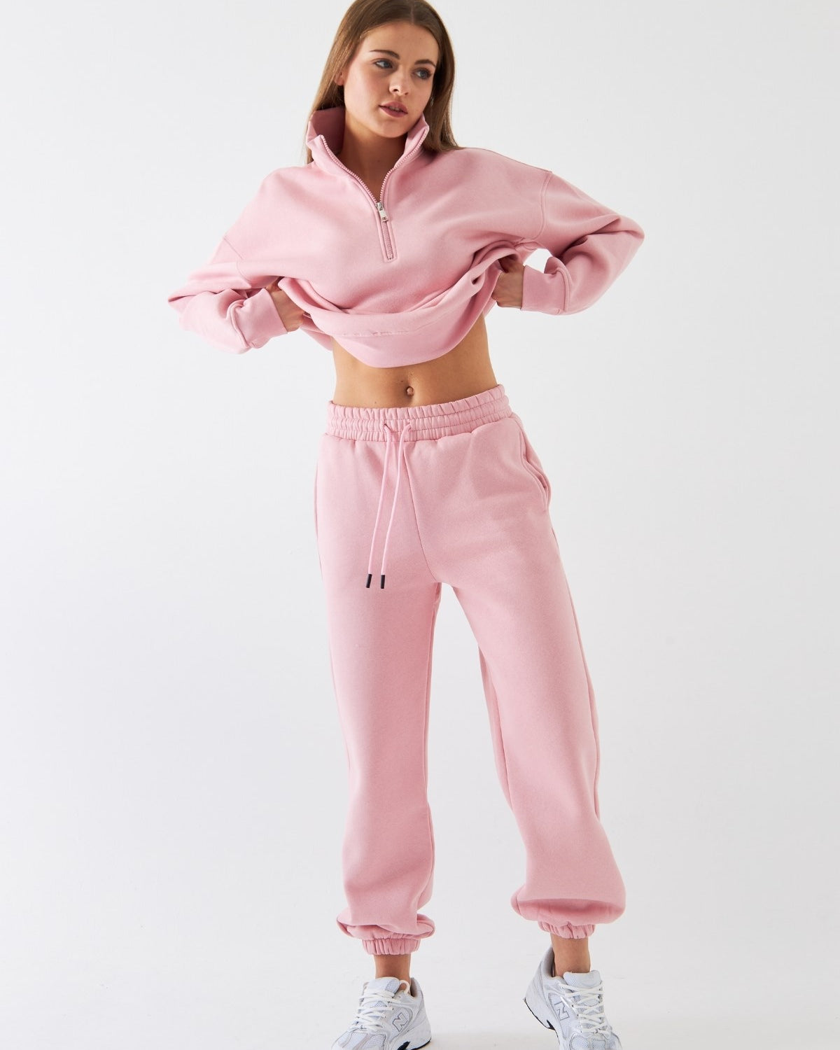 Unisex Oversize Eşofman Takımı Basic Pembe – Fermuarlı Dik Yaka, Lastikli Paça, 3 İplik Polar