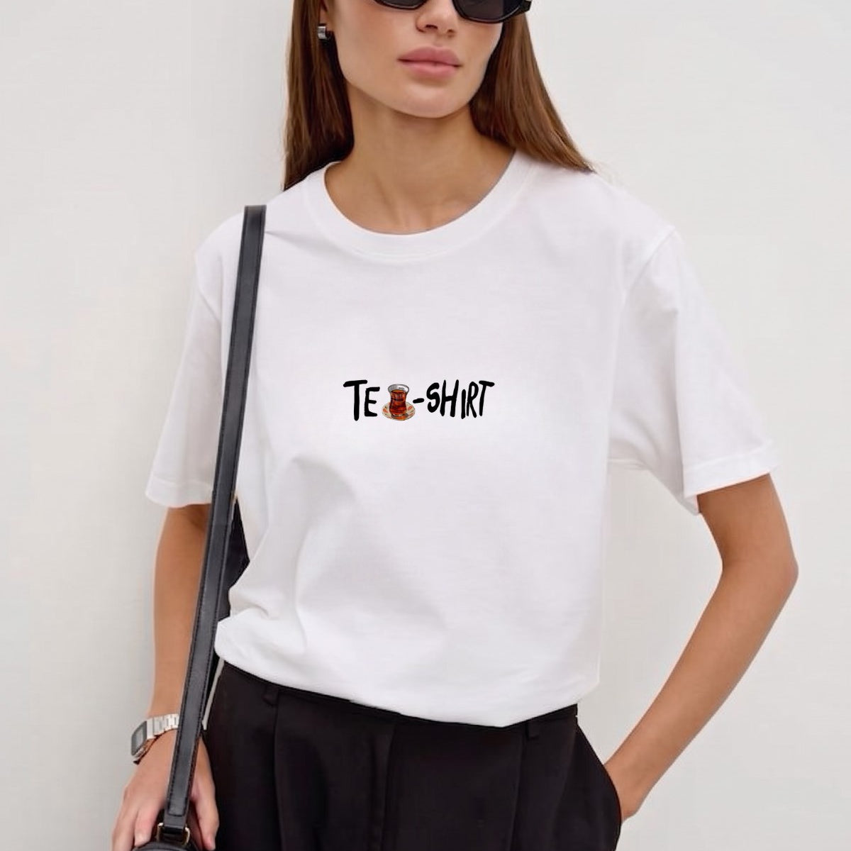 Kadın Oversize Tişört Tea-Shirt Baskılı Beyaz – Bisiklet Yaka, Rahat Kalıp, %100 Pamuk