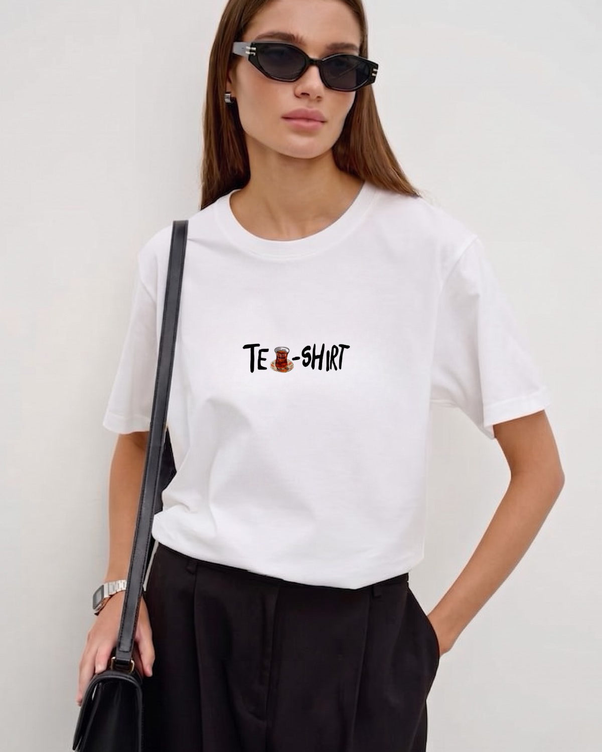 Kadın Oversize Tişört Tea-Shirt Baskılı Beyaz – Bisiklet Yaka, Rahat Kalıp, %100 Pamuk