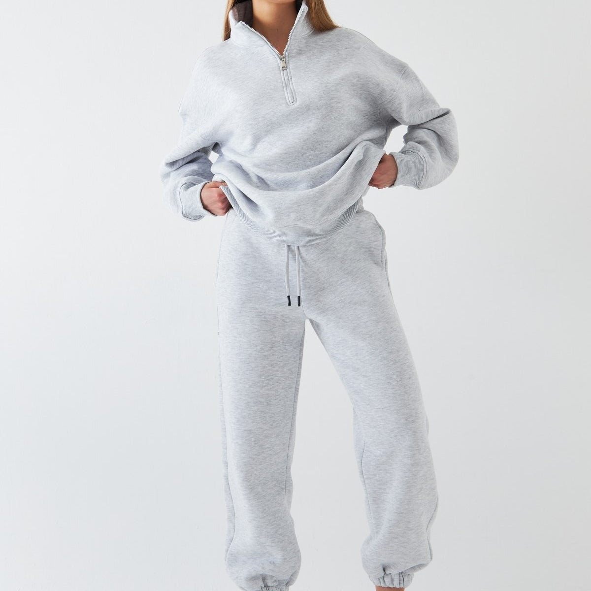 Unisex Oversize Eşofman Takımı Basic Gri – Fermuarlı Dik Yaka, Lastikli Paça, 3 İplik Şardonlu Polar