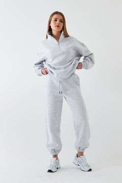Unisex Oversize Eşofman Takımı Basic Gri – Fermuarlı Dik Yaka, Lastikli Paça, 3 İplik Şardonlu Polar