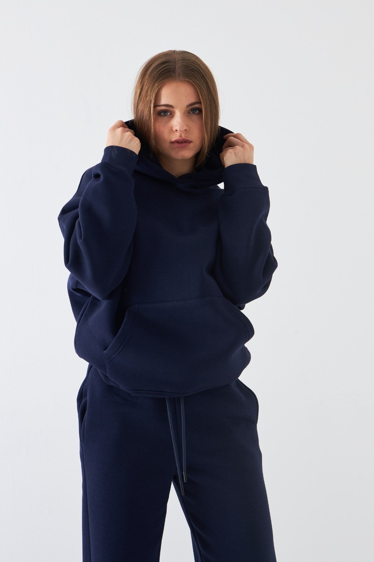 Oversize Unisex Sweatshirt Hoodie Lacivert – Kapüşonlu, 3 İplik Şardonlu Polar, Kanguru Cepli, Basic