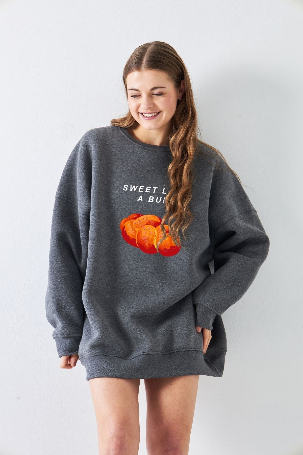 Kadın Oversize Sweat Elbise Bakery BUN Baskılı Füme Melanj – Bisiklet Yaka, 3 İplik Polar