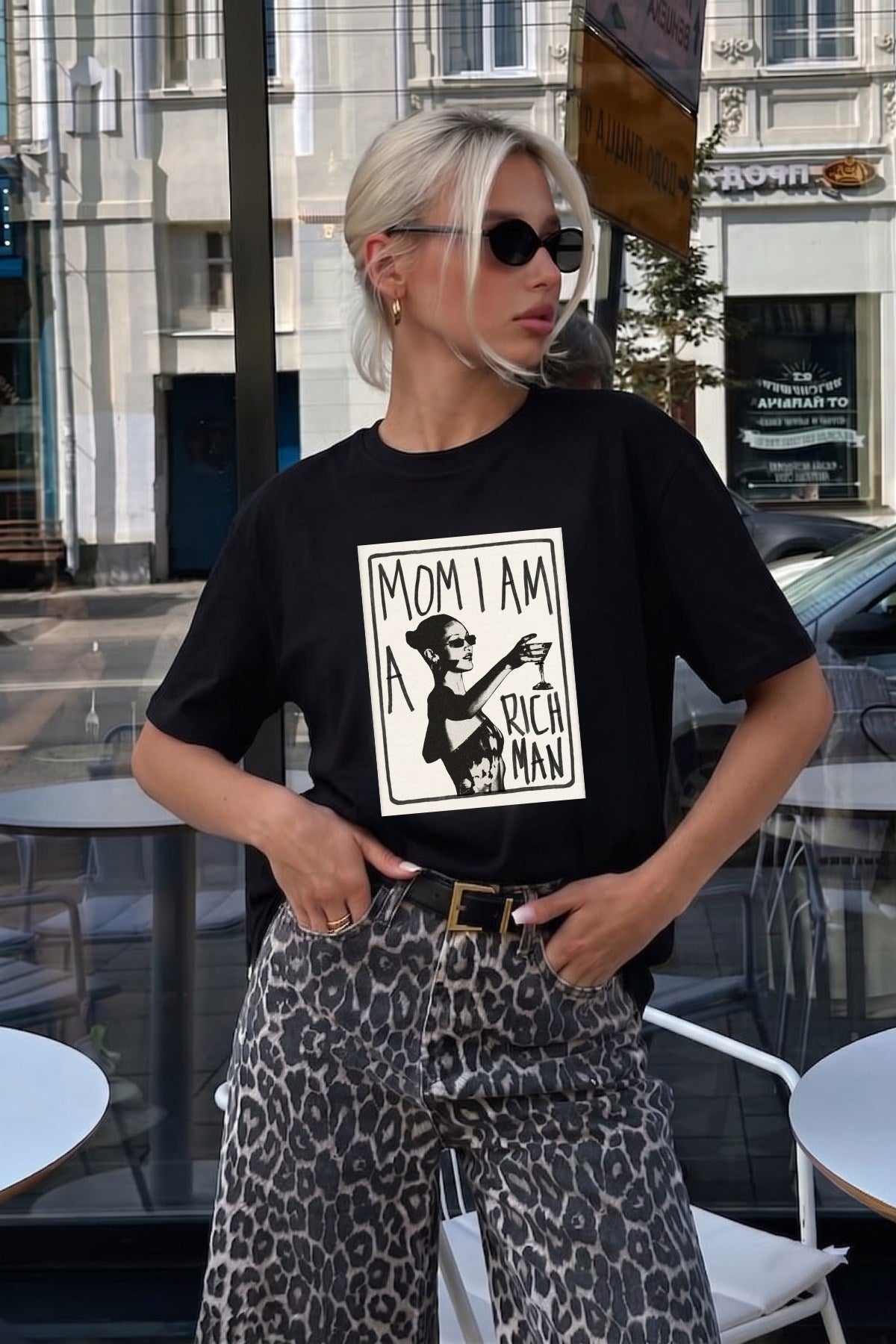 Kadın Oversize Tişört Mom I Am A Rich Man Baskılı Siyah – Bisiklet Yaka, Rahat Kalıp, %100 Pamuk