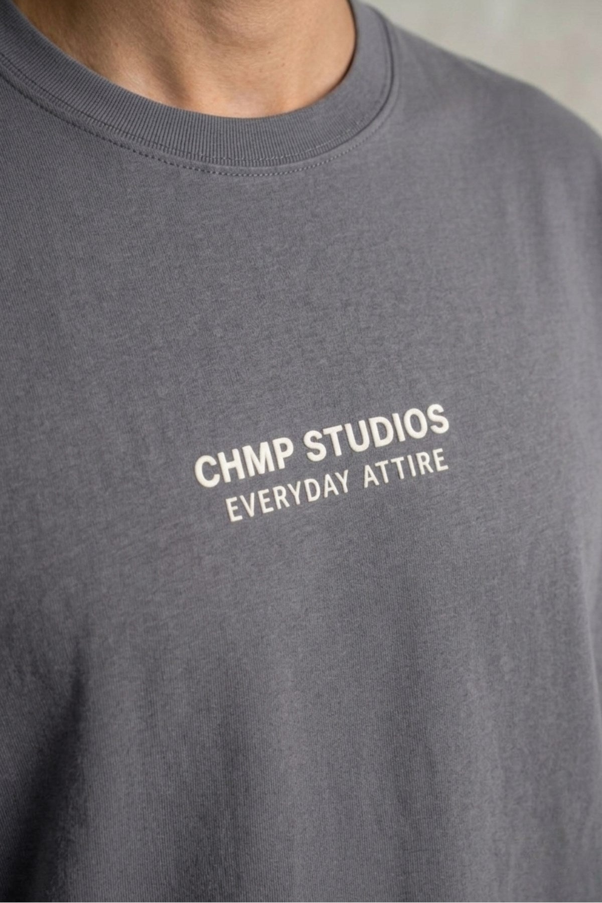 Kadın Oversize Tişört CHMP STUDIOS Baskılı Füme – Bisiklet Yaka, %100 Pamuk Compact Süprem 24/1