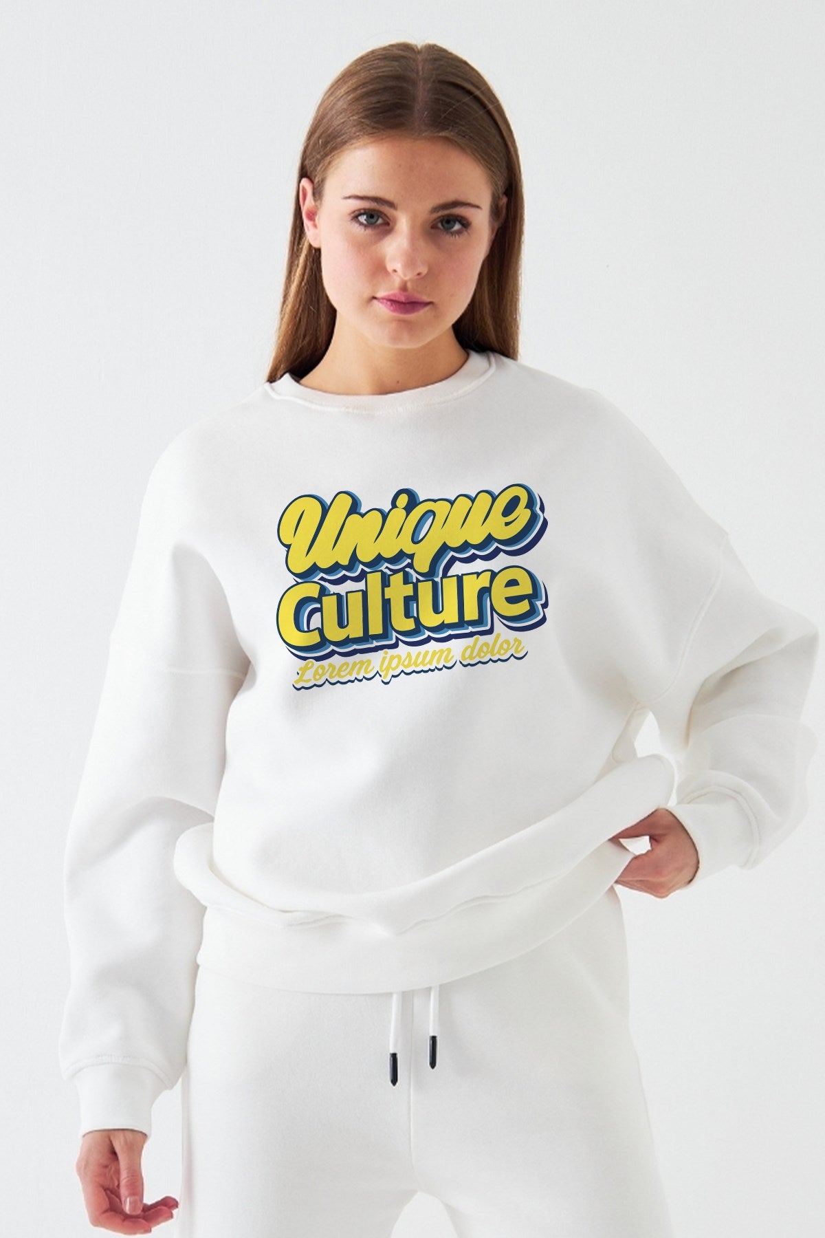 Kadın Oversize Sweatshirt Unique Culture Baskılı Beyaz – Bisiklet Yaka, 3 İplik Şardonlu Polar