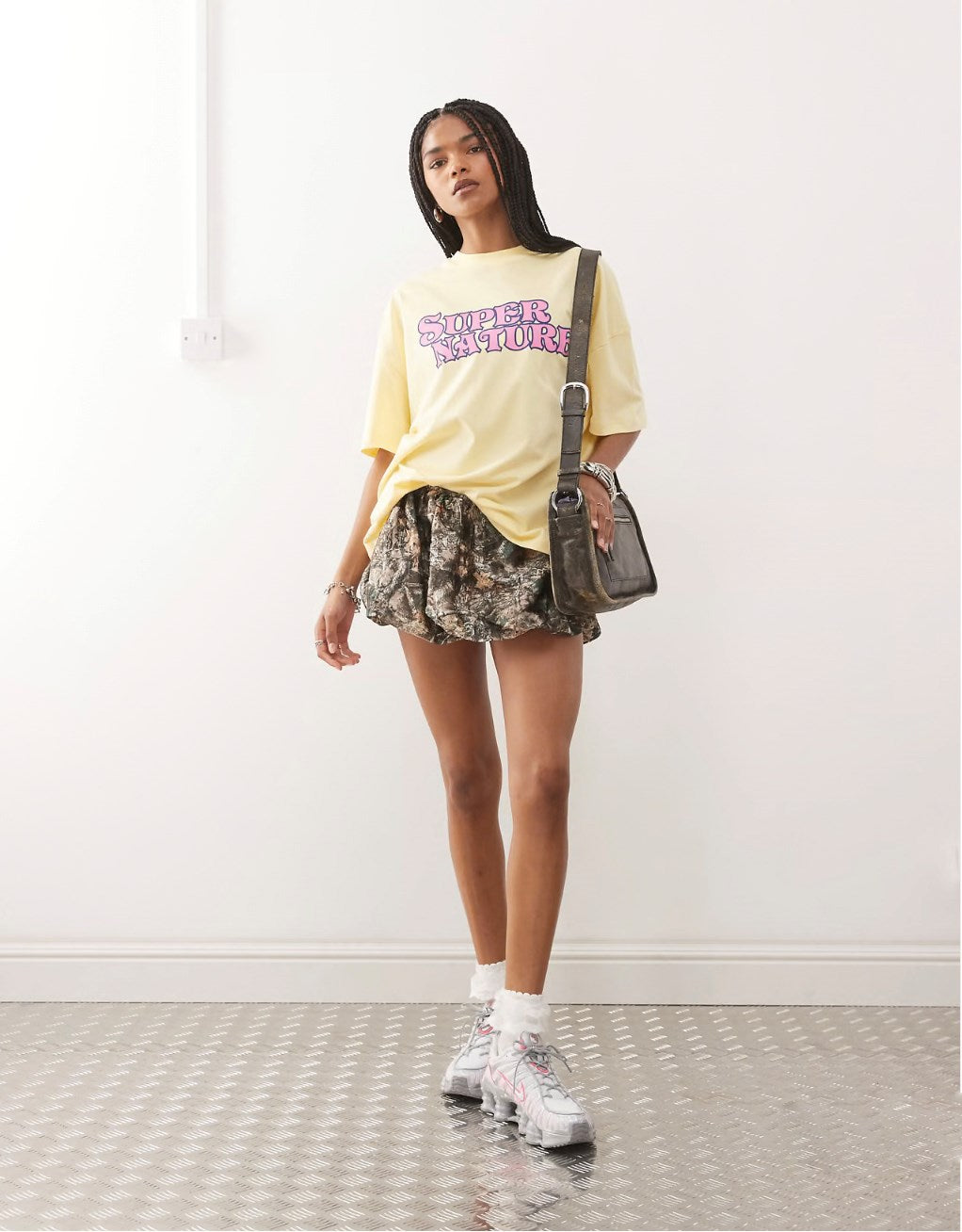 Kadın Oversize Tişört – Pembe Yazı Baskılı Super Nature Tasarım