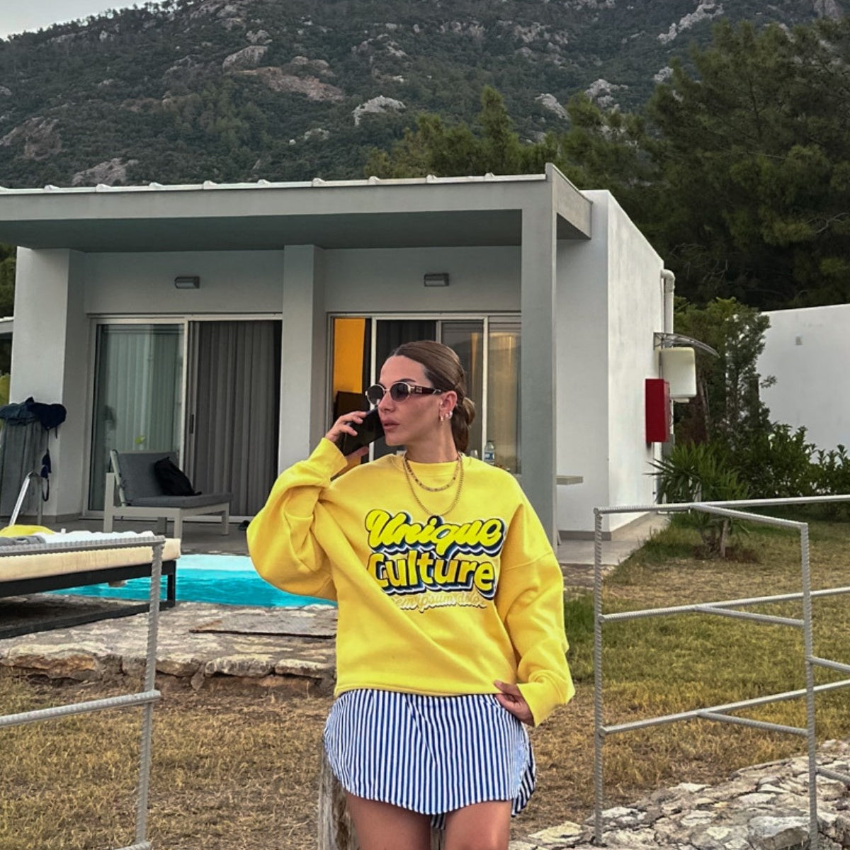 Kadın Oversize Sweatshirt Unique Culture Baskılı Sarı – Bisiklet Yaka, 3 İplik Şardonlu Polar