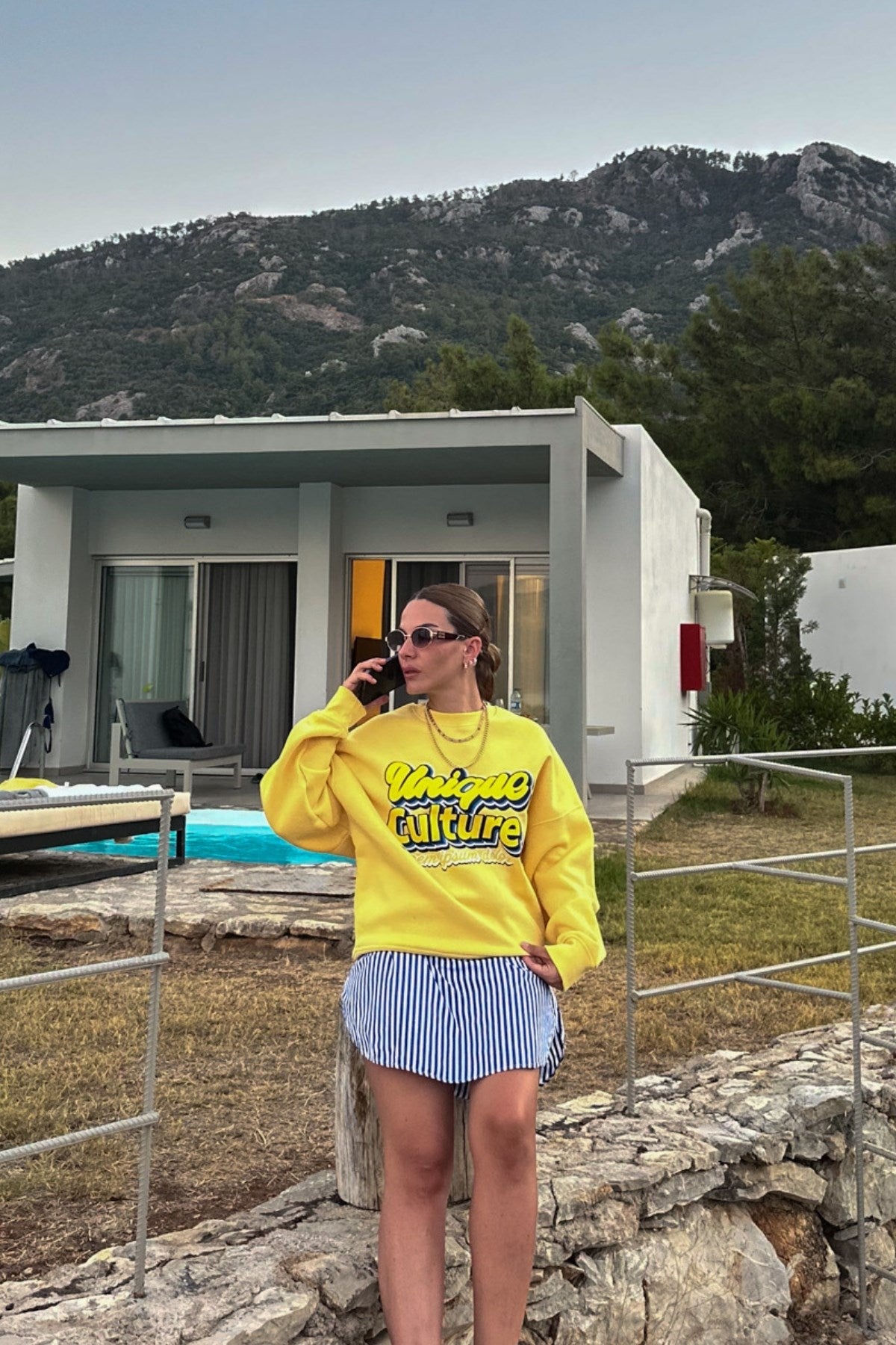Kadın Oversize Sweatshirt Unique Culture Baskılı Sarı – Bisiklet Yaka, 3 İplik Şardonlu Polar