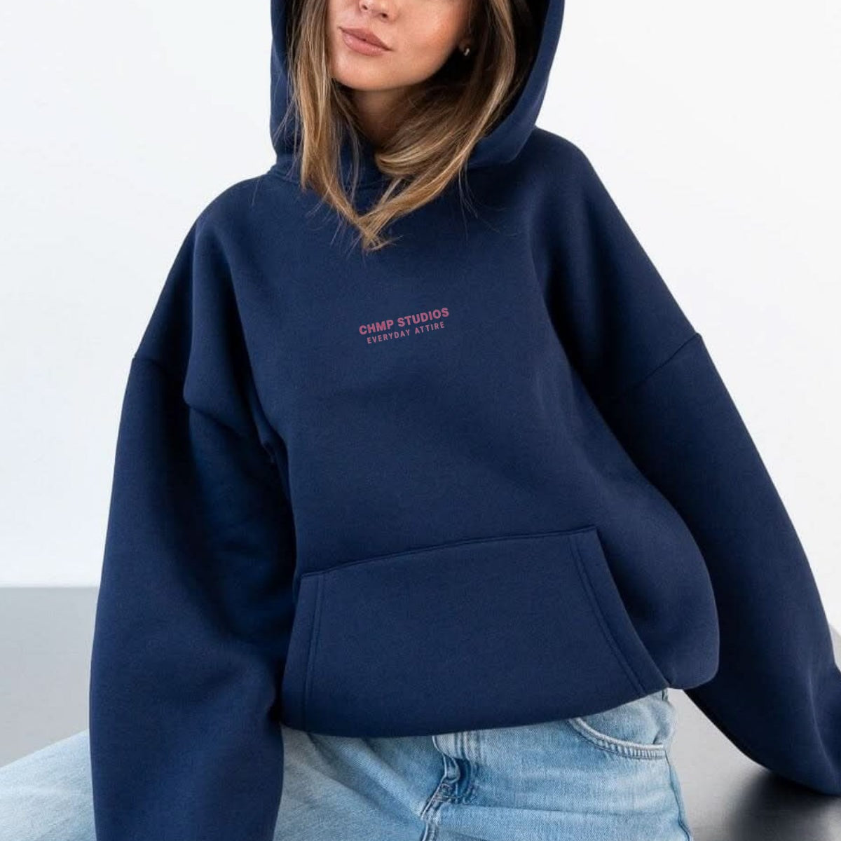 Kadın Oversize Sweatshirt Hoodie CHMP STUDIOS Lacivert – Kapüşonlu, 3 İplik Polar, Kanguru Cepli