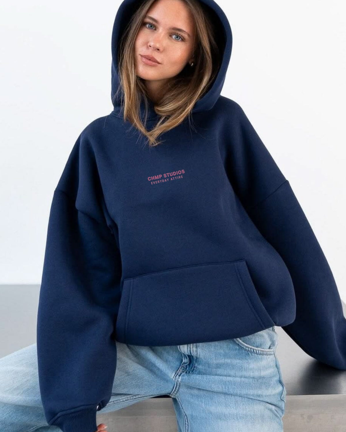 Kadın Oversize Sweatshirt Hoodie CHMP STUDIOS Lacivert – Kapüşonlu, 3 İplik Polar, Kanguru Cepli