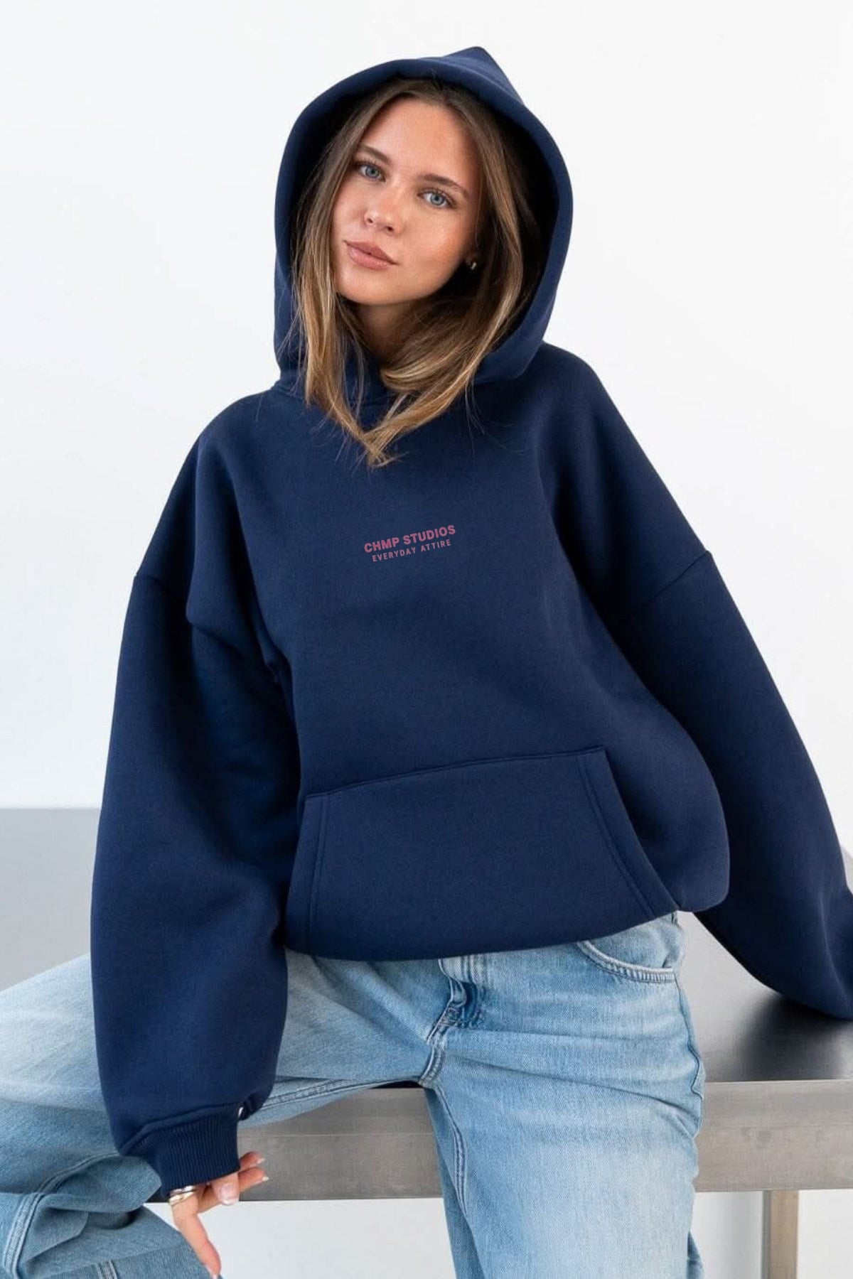 Kadın Oversize Sweatshirt Hoodie CHMP STUDIOS Lacivert – Kapüşonlu, 3 İplik Polar, Kanguru Cepli
