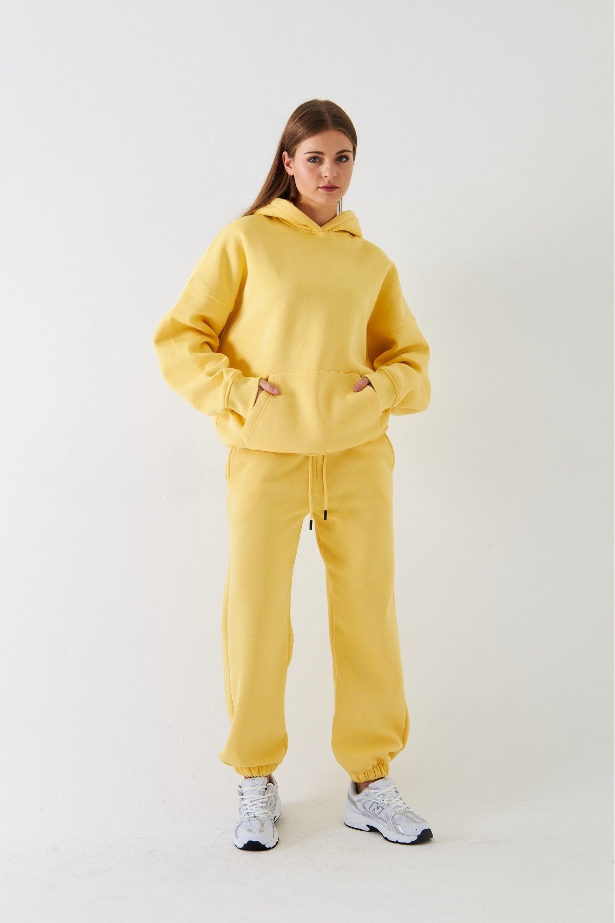 Oversize Unisex Sweatshirt Hoodie Sarı – Kapüşonlu, 3 İplik Şardonlu Polar, Kanguru Cepli, Basic