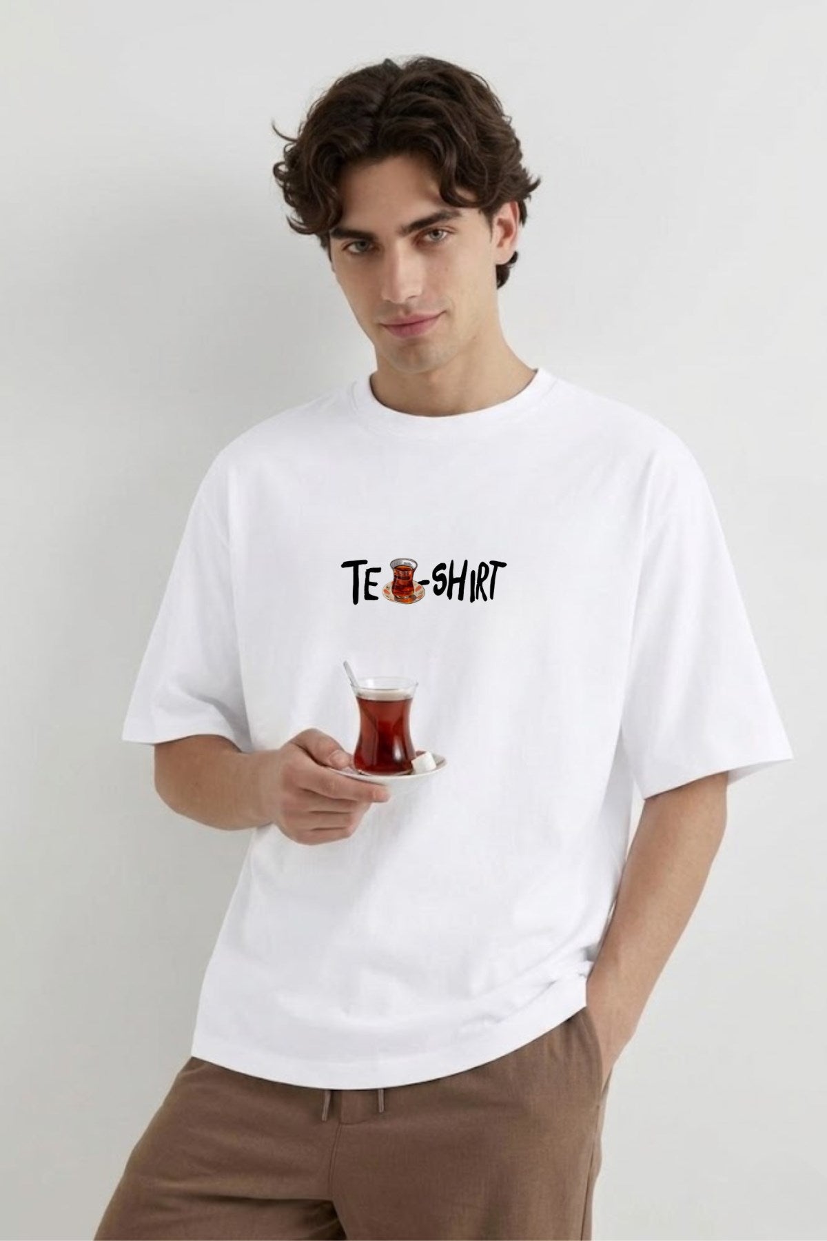 Erkek Oversize Tişört Tea-Shirt Baskılı Beyaz – Bisiklet Yaka, Rahat Kalıp, %100 Pamuk