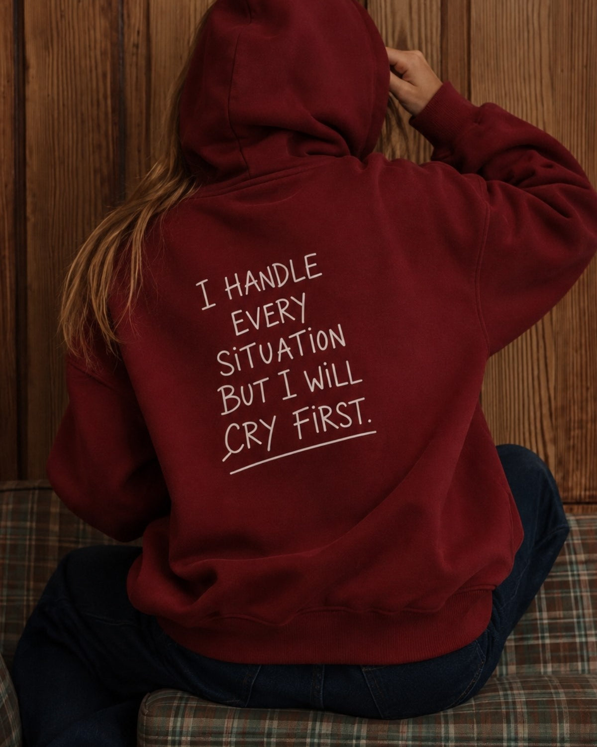 Kadın Oversize Hoodie Cry First Baskılı Bordo – Kapüşonlu, Kanguru Cepli, 3 İplik Şardonlu Polar