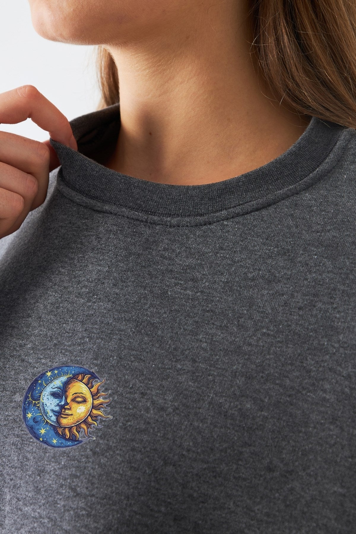 Kadın Oversize Sweatshirt Sun & Moon Baskılı Füme Melanj – Bisiklet Yaka, 3 İplik Şardonlu Polar