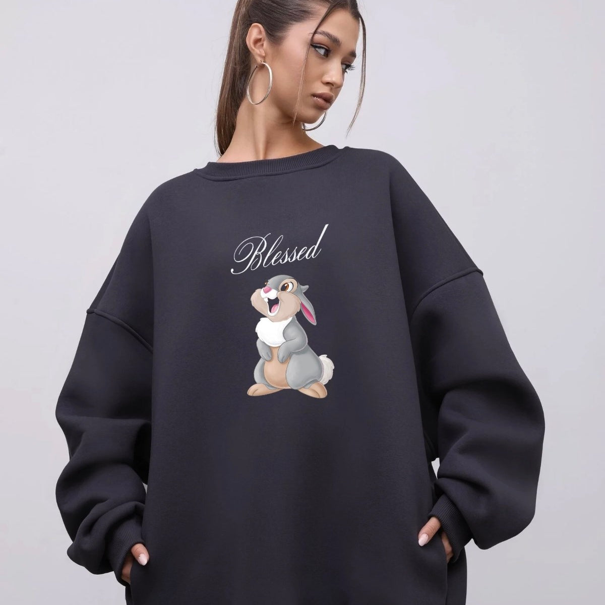 Kadın Oversize Sweatshirt Elbise Blessed Bunny Baskılı Füme – Bisiklet Yaka, 3 İplik Şardonlu Polar