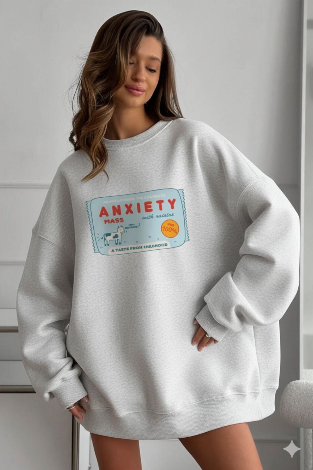 Kadın Oversize Sweatshirt Elbise Anxiety Bar Baskılı Gri Melanj– Bisiklet Yaka, 3 İplik Polar