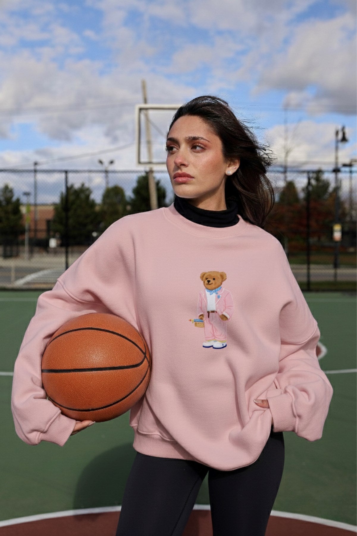 Kadın Oversize Sweatshirt Pink Suit Bear 3D Baskılı Pembe – Bisiklet Yaka, 3 İplik Şardonlu Polar