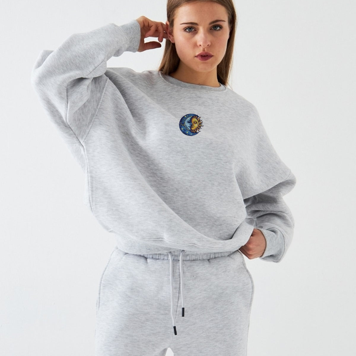 Kadın Oversize Sweatshirt Sun & Moon Baskılı Gri Melanj – Bisiklet Yaka, 3 İplik Şardonlu Polar