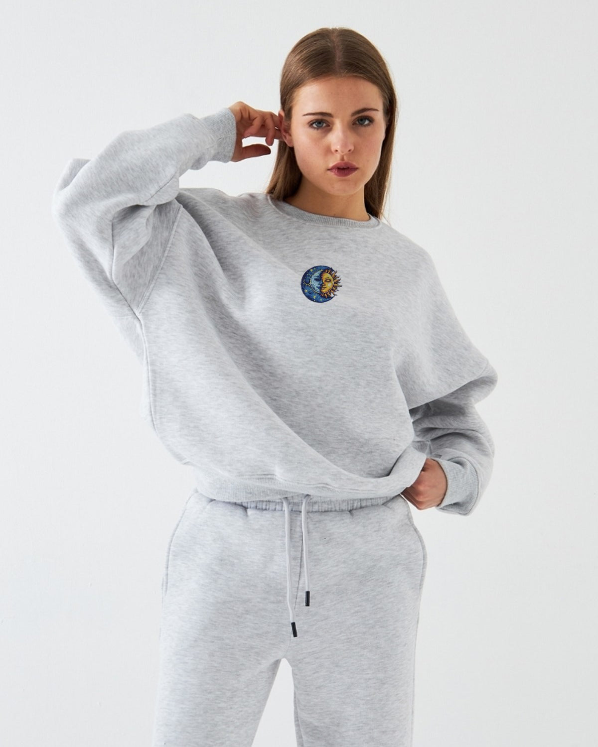 Kadın Oversize Sweatshirt Sun & Moon Baskılı Gri Melanj – Bisiklet Yaka, 3 İplik Şardonlu Polar