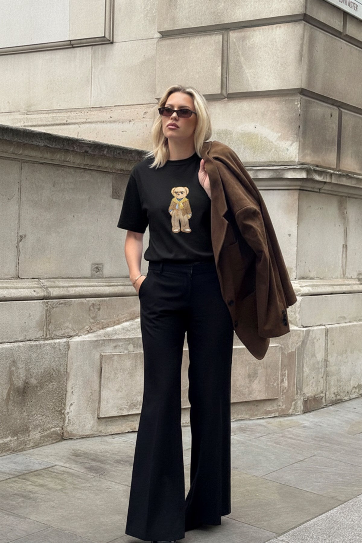 Kadın Oversize Tişört Léo Bear Baskılı Siyah – %100 Pamuk Compact Süprem 24/1