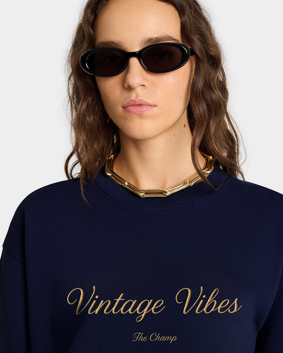 Kadın Oversize Sweatshirt Vintage Vibes Baskılı Lacivert – Bisiklet Yaka, 3 İplik Şardonlu Polar