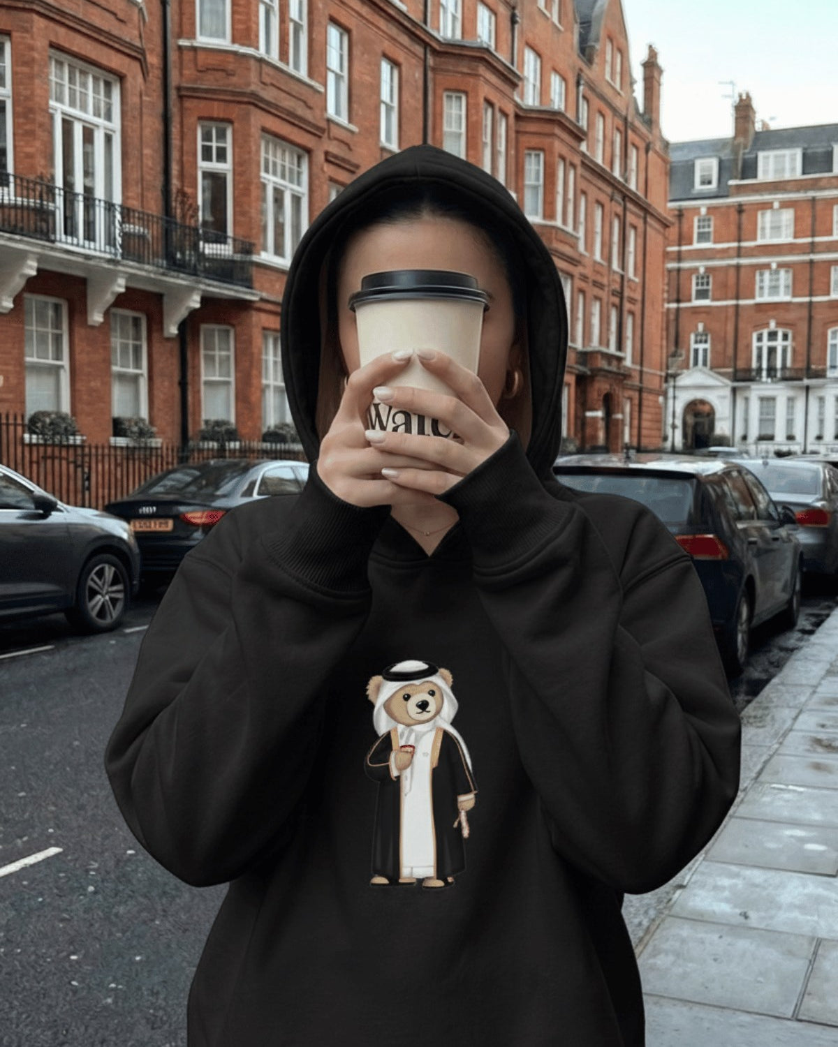Kadın Oversize Sweatshirt Hoodie Qatari Bear Black Siyah – Kapüşonlu, 3 İplik Polar, Kanguru Cepli