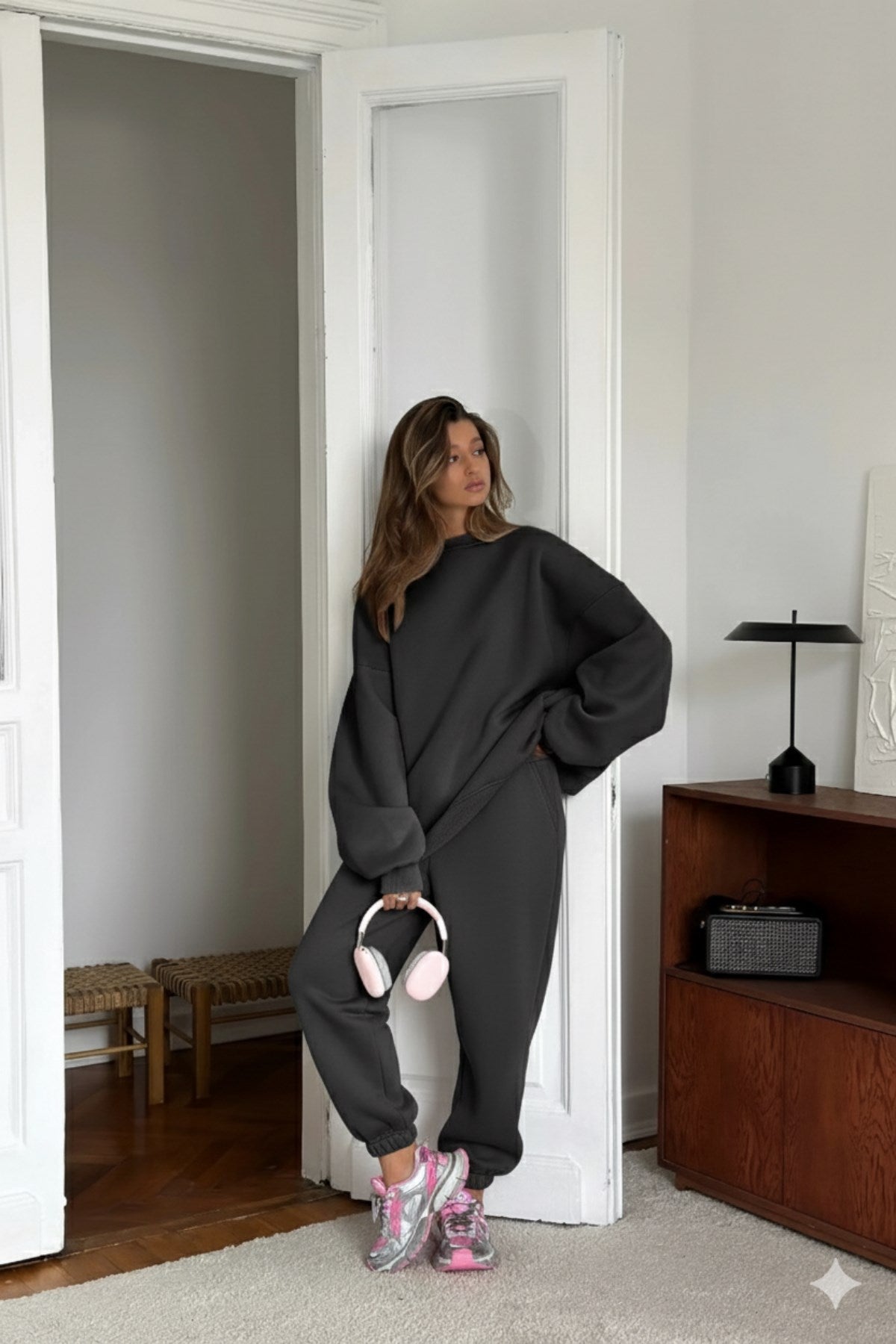 Kadın Oversize Sweat Elbise Eşofman Takımı Basic Füme – Bisiklet Yaka, Lastikli Paça, 3 İplik Polar